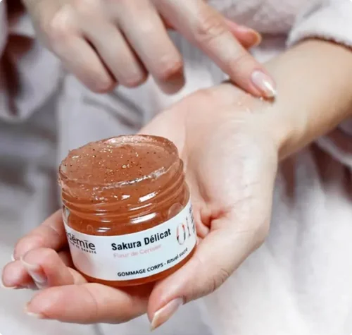 Скраб для тіла Цукровий сироп Academie Body Scrub Sugar Ritual купити в Україні / Body scrub sugar ritual Academie buy in Ukraine